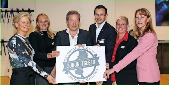 Auszeichnung - Achat5 besonders attraktiver Arbeitgeber Auszeichnung - Achat besonders attraktiver Arbeitgeber